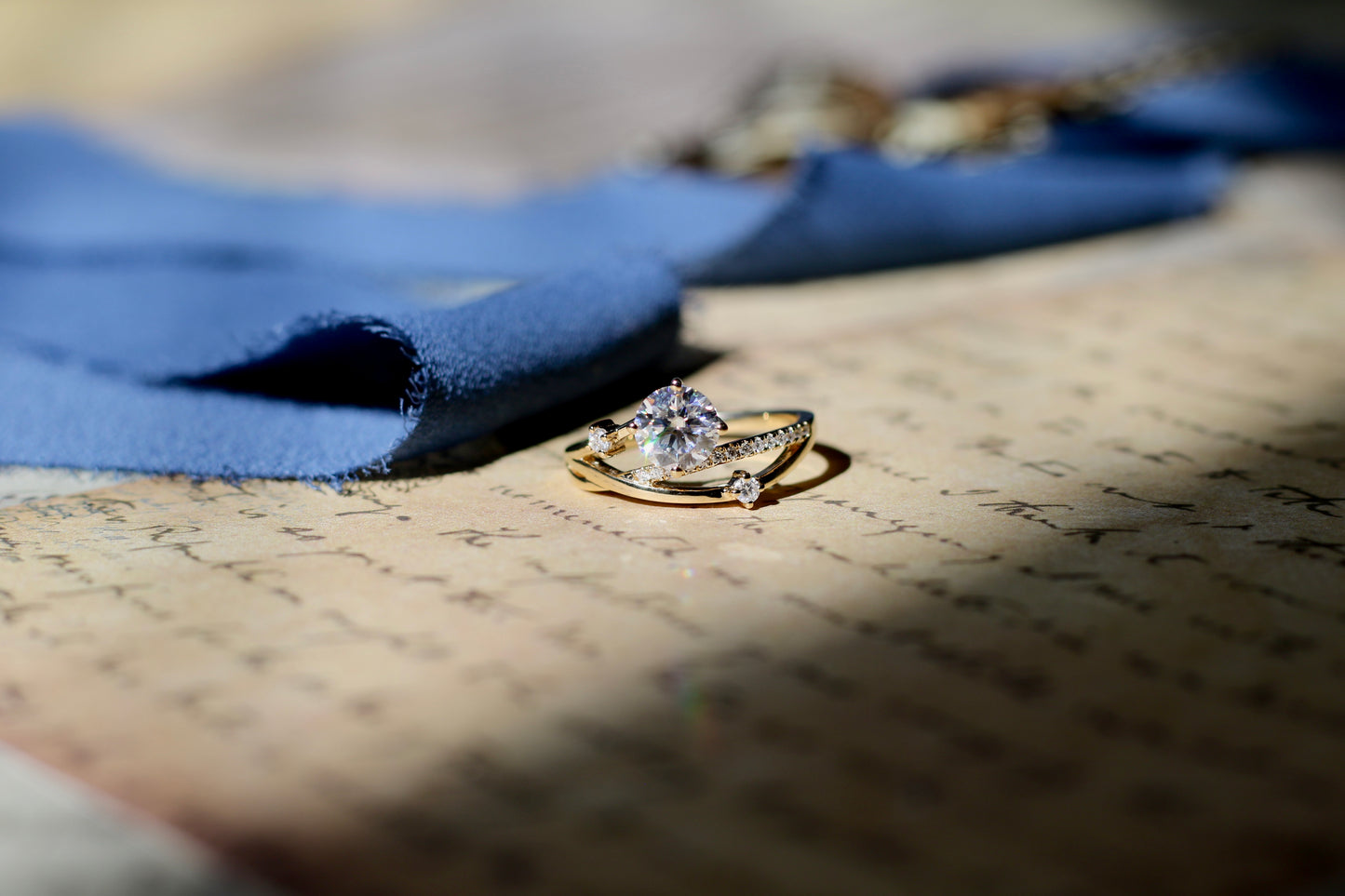 Velaris x Moissanite
