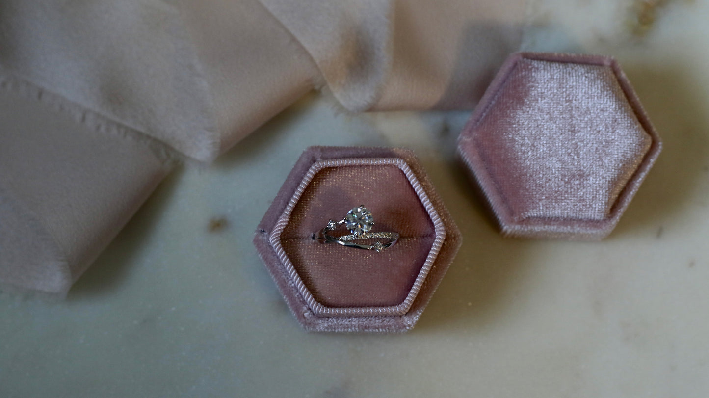 Dreamer’s Ring - White Gold