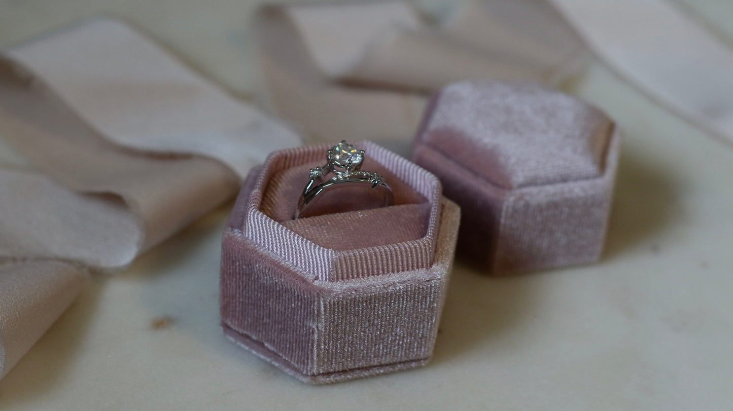 Dreamer’s Ring - White Gold